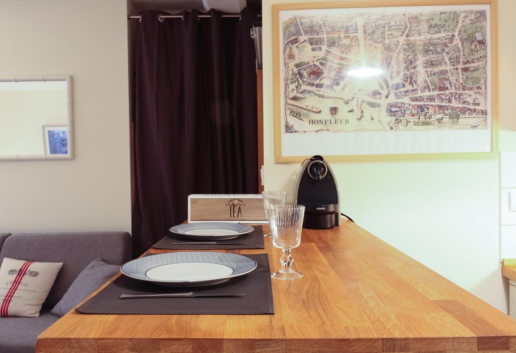 Le Studio Du Gouverneur Honfleur Ruang foto