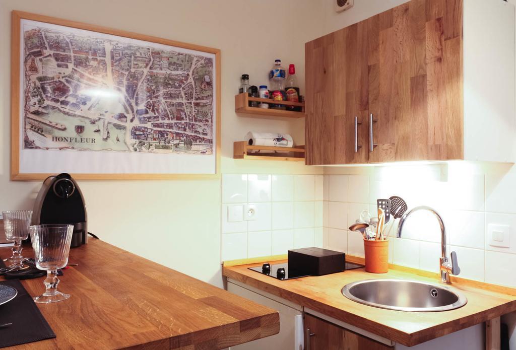 Le Studio Du Gouverneur Honfleur Ruang foto