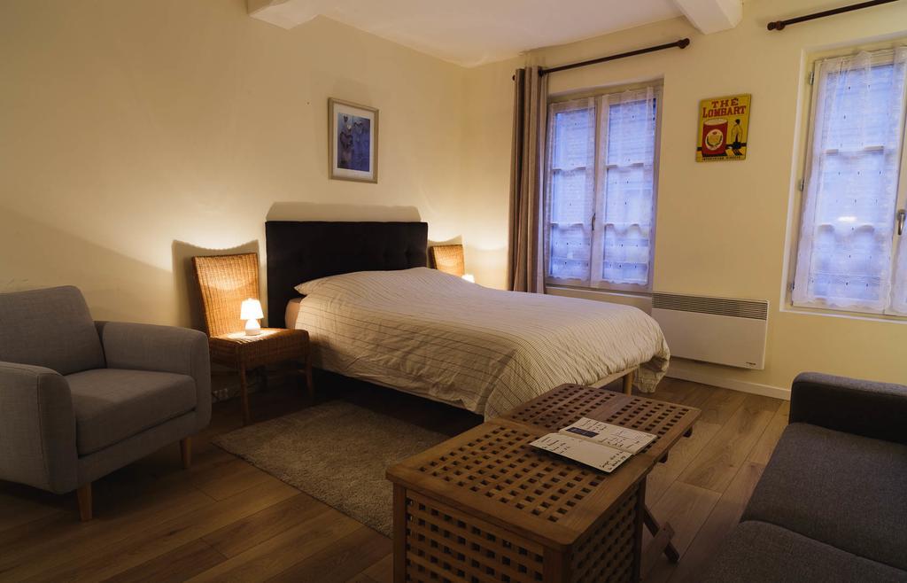 Le Studio Du Gouverneur Honfleur Ruang foto