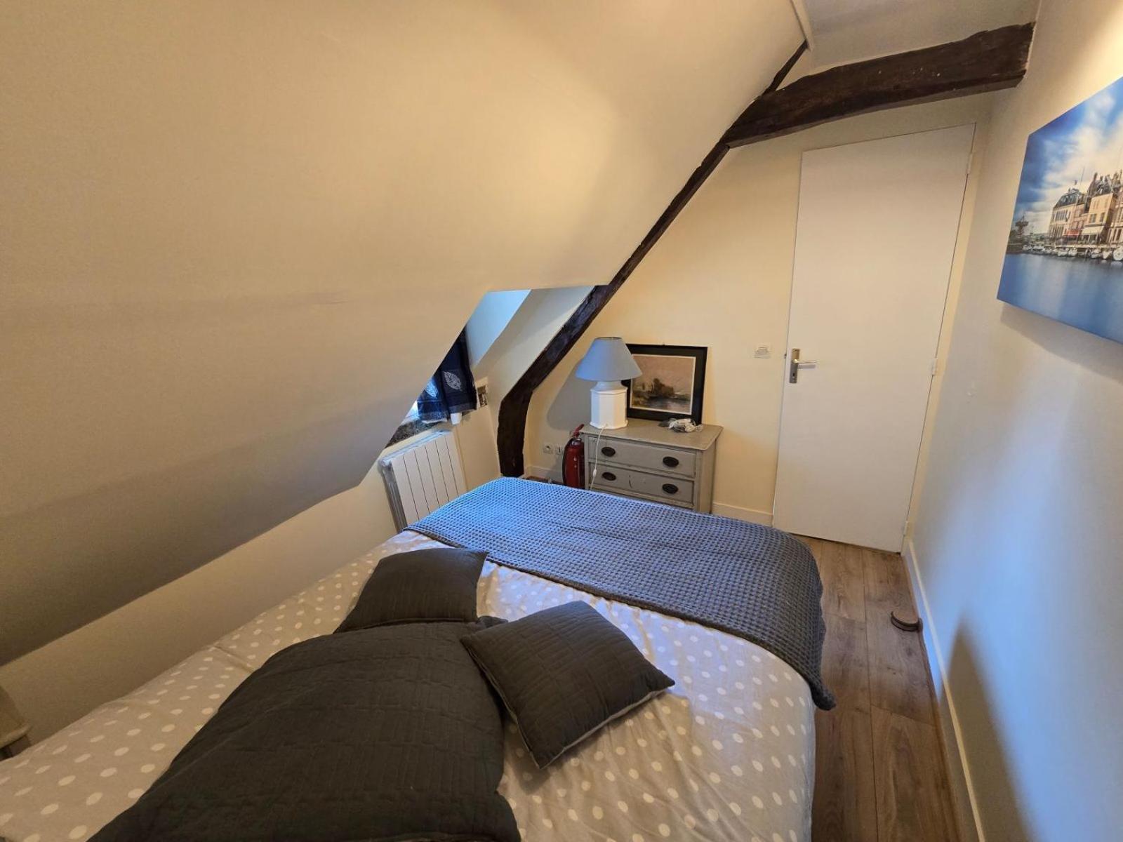 Le Studio Du Gouverneur Honfleur Bagian luar foto