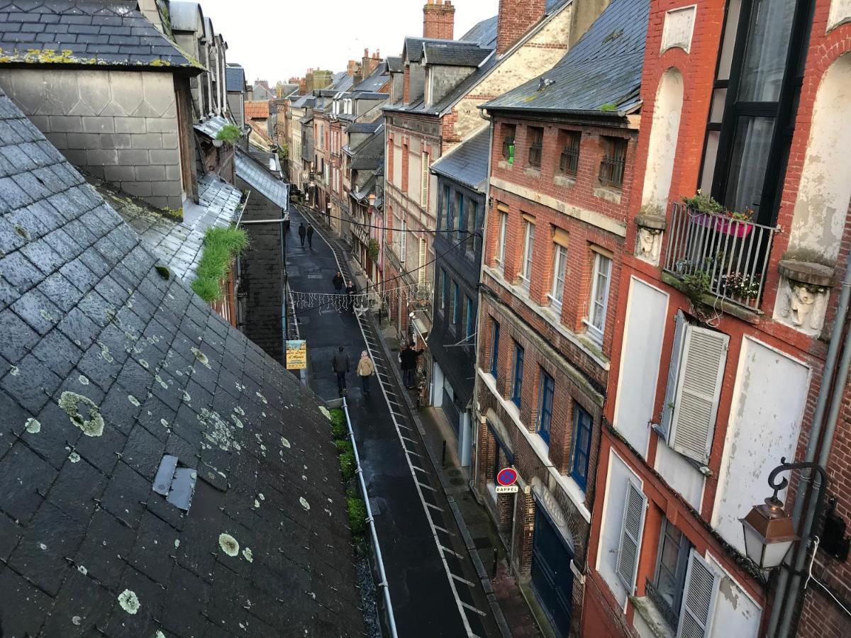 Le Studio Du Gouverneur Honfleur Bagian luar foto